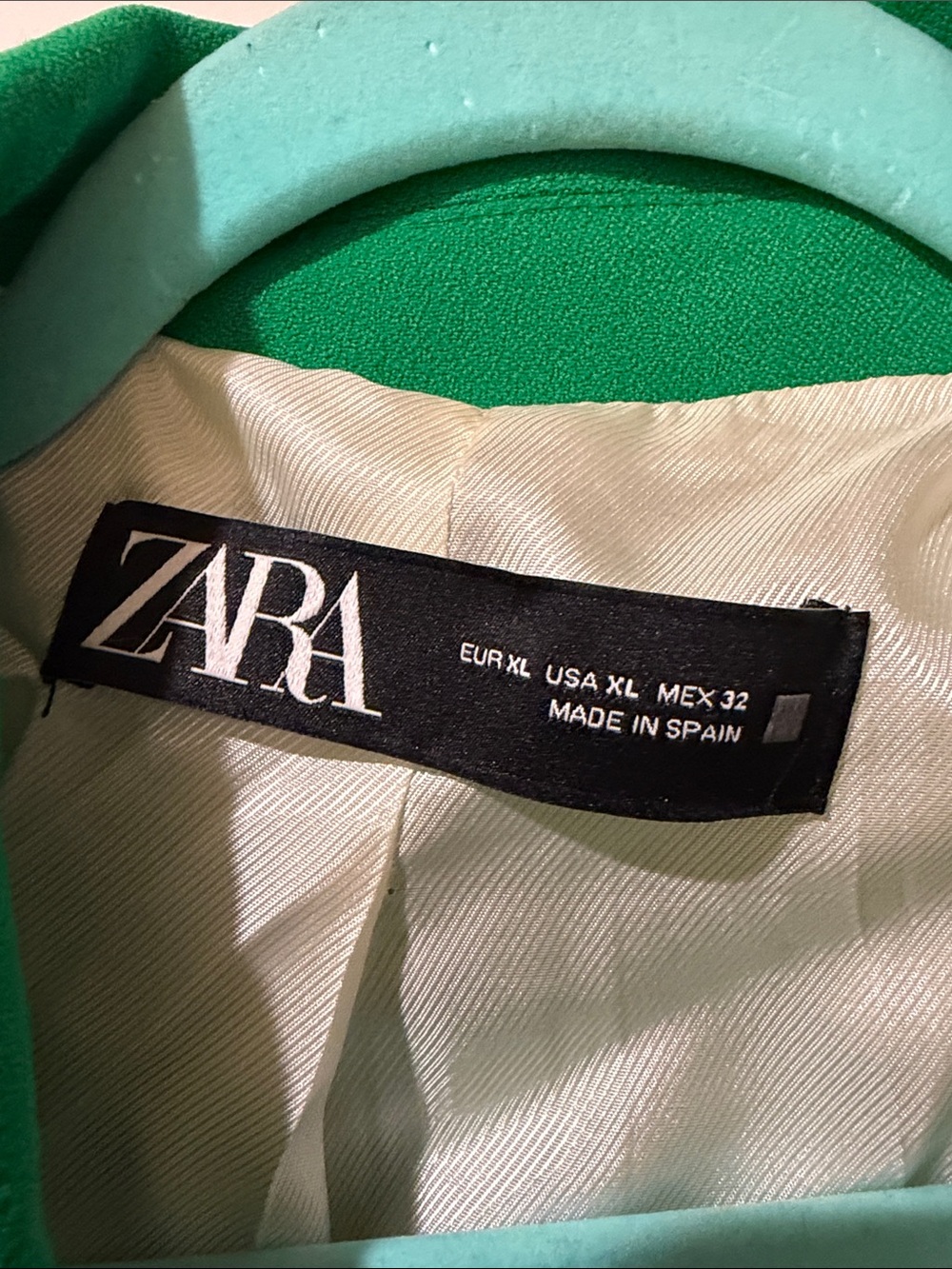 Zara Bright Green Double-Breasted Blazer with Gold Buttons - Picture 2 of 6